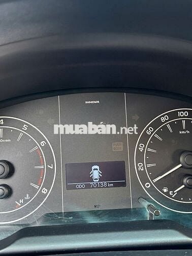 Toyota Innova 2019 2.0E - 700000 km