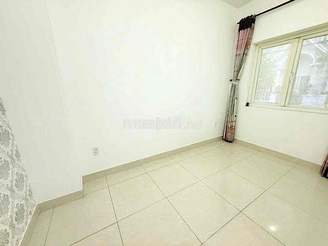 Nhà 2 Lầu Sẵn 3 Máy Lạnh Ngay Cao Đẳng Điện Lực
