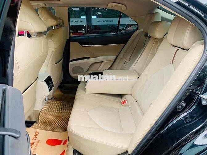 Toyota Camry 2022 2.0 Q - lướt 57.000 km