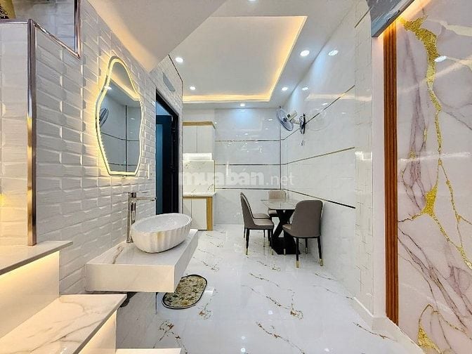  Căn nhà đẹp 52.8m2 ngay Dương Quảng Hàm, GV giá 3.2 Tỷ. SHR, hẻm 5m  