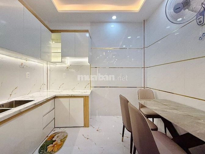  Căn nhà đẹp 52.8m2 ngay Dương Quảng Hàm, GV giá 3.2 Tỷ. SHR, hẻm 5m  