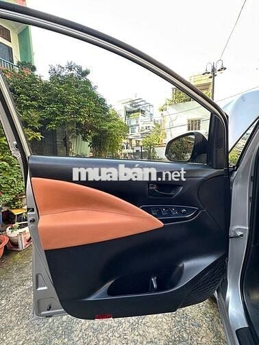 Toyota Innova 2019 2.0E - 700000 km