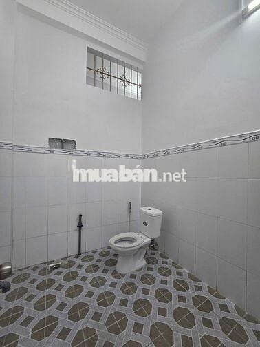 Mặt bằng trệt 2 lầu trống suốt đường 30-4 chỉ 25 triệu