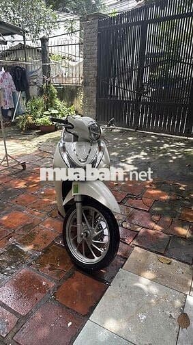 bán sh mode màu trắng. Xe nhà nữ đi