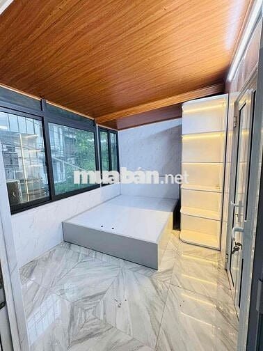 Bán căn tập thể phố Nguyễn Chính 3 ngủ đẹp ở ngay 80m tầng 2 giá nhỉnh