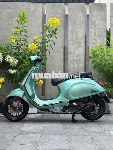 Vespa Sprint 2018 biển đẹp