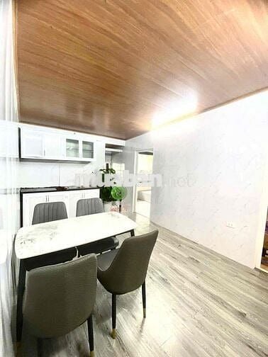 Bán căn tập thể phố Nguyễn Chính 3 ngủ đẹp ở ngay 80m tầng 2 giá nhỉnh