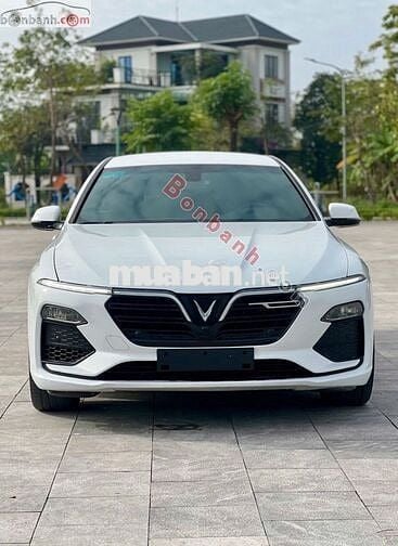 VinFast Lux A 2.0 Tiêu chuẩn 2022