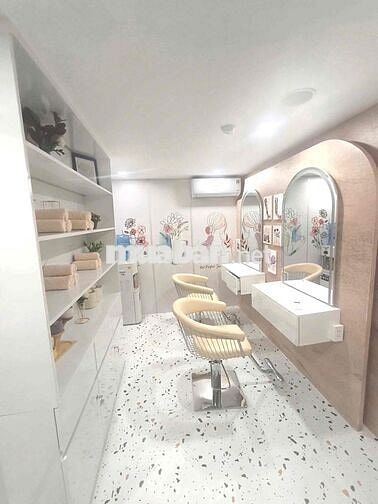 NGUYÊN CĂN QUẬN 1 - THANG MÁY - TRỐNG SUỐT - NGANG GẦN 5M