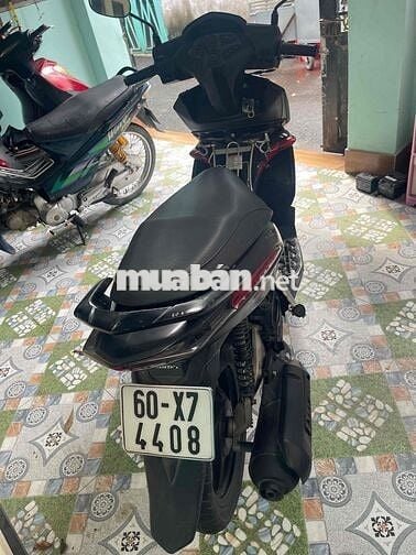 Bán Honda airblade máy êm, giấy tờ đầy đủ