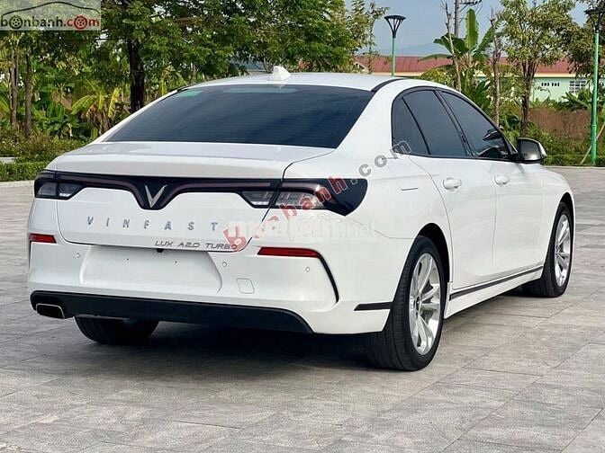VinFast Lux A 2.0 Tiêu chuẩn 2022