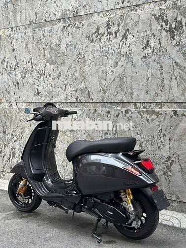 Vespa Sprint 150 phun đồ chơi