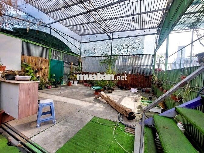 cho thuê mặt bằng kinh doanh mặt tiền sầm uất, ngang 7,6m, dt 220m²