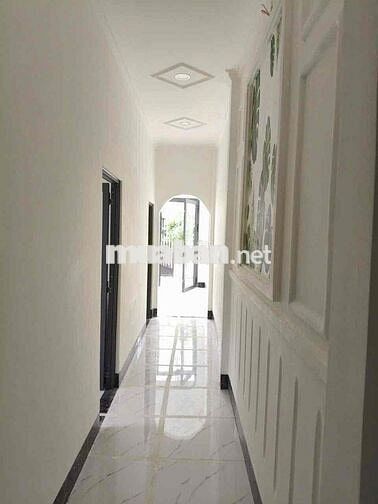 NHÀ cấp 4 đẹp rẻ. Thuộc phường LONG CHÂU (phường 2 củ) cách bờ kè Hoàn