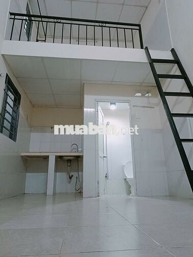 Phòng trọ trống sạch sẽ ở ngay có gác 20m2 đường 12 Tam Bình Thủ Đức