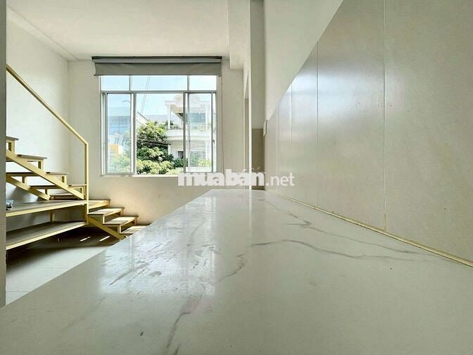 DUPLEX CỬA SỔ TRỜI RỘNG NHƯ BAN CÔNG GẦN FTU HUTECH UTH