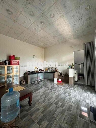 NHÀ RÔNG SÂN VƯỜN NGHĨ DƯỠNG THUỘC TRUNG TÂM PHƯỜNG 3 cũ (10x30)