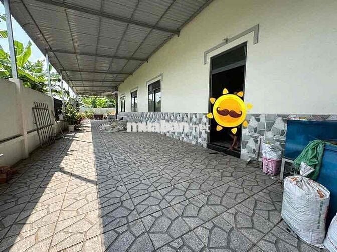NHÀ RÔNG SÂN VƯỜN NGHĨ DƯỠNG THUỘC TRUNG TÂM PHƯỜNG 3 cũ (10x30)