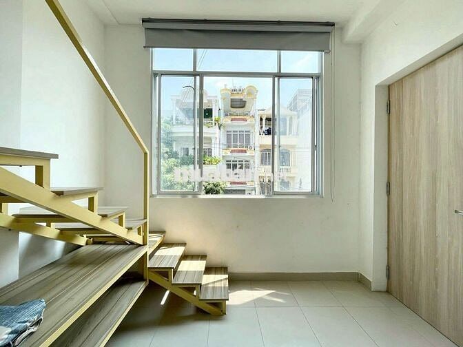 DUPLEX CỬA SỔ TRỜI RỘNG NHƯ BAN CÔNG GẦN FTU HUTECH UTH