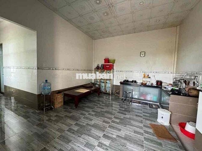 NHÀ RÔNG SÂN VƯỜN NGHĨ DƯỠNG THUỘC TRUNG TÂM PHƯỜNG 3 cũ (10x30)