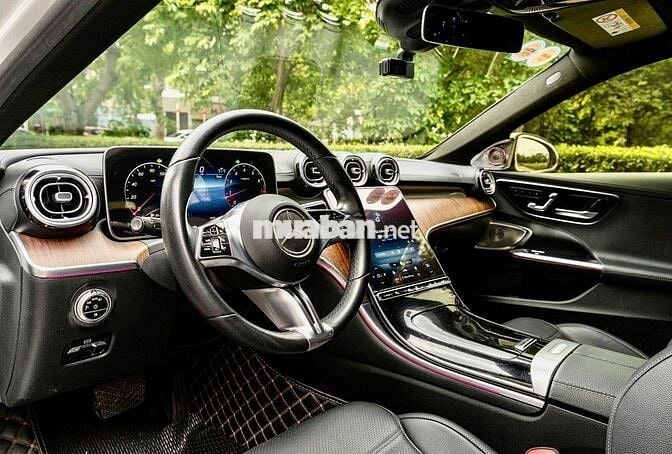 C200 Avantgarde Plus 2021 - sang trọng hiện đại