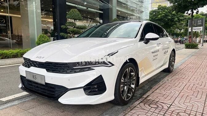 Kia K5 2022 2.0 Premium - 13000 km- Tặng Bảo hiểm