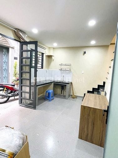 Cho thuê nhà hẻm 2m(XM) Trần Hưng Đạo, P.1, Q.5 giá 9tr
