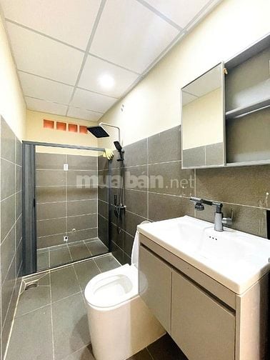 Cho thuê nhà hẻm 2m(XM) Trần Hưng Đạo, P.1, Q.5 giá 9tr