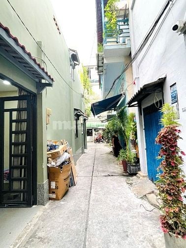 Cho thuê nhà hẻm 2m(XM) Trần Hưng Đạo, P.1, Q.5 giá 9tr