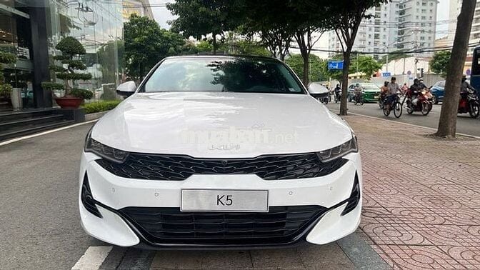 Kia K5 2022 2.0 Premium - 13000 km- Tặng Bảo hiểm