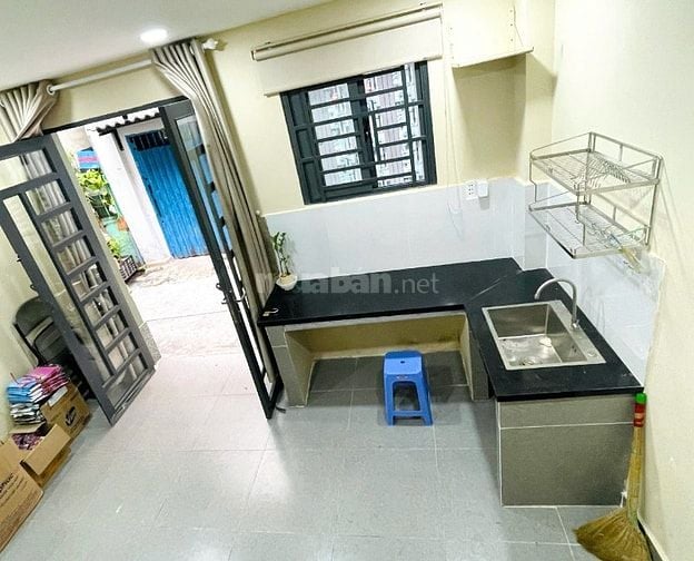 Cho thuê nhà hẻm 2m(XM) Trần Hưng Đạo, P.1, Q.5 giá 9tr