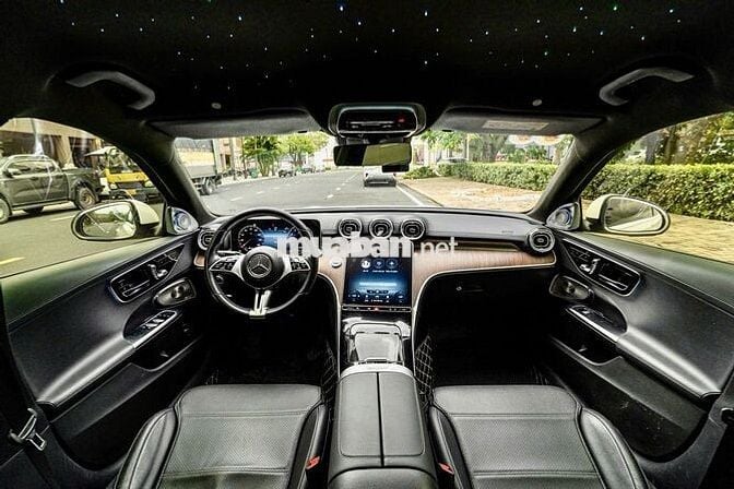 C200 Avantgarde Plus 2021 - sang trọng hiện đại