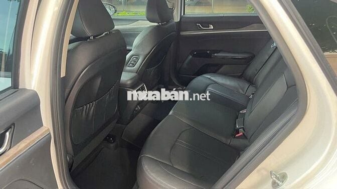 Kia K5 2022 2.0 Premium - 13000 km- Tặng Bảo hiểm