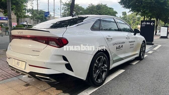 Kia K5 2022 2.0 Premium - 13000 km- Tặng Bảo hiểm