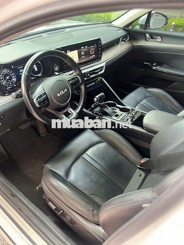 Kia K5 2022 2.0 Premium - 13000 km- Tặng Bảo hiểm
