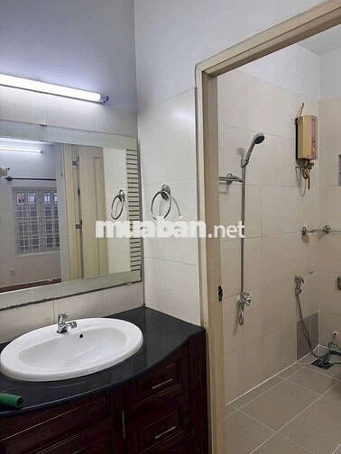 Cho thuê nhà MTKD Họ Lê Lư p. Phú Thọ Hòa quận Tân Phú