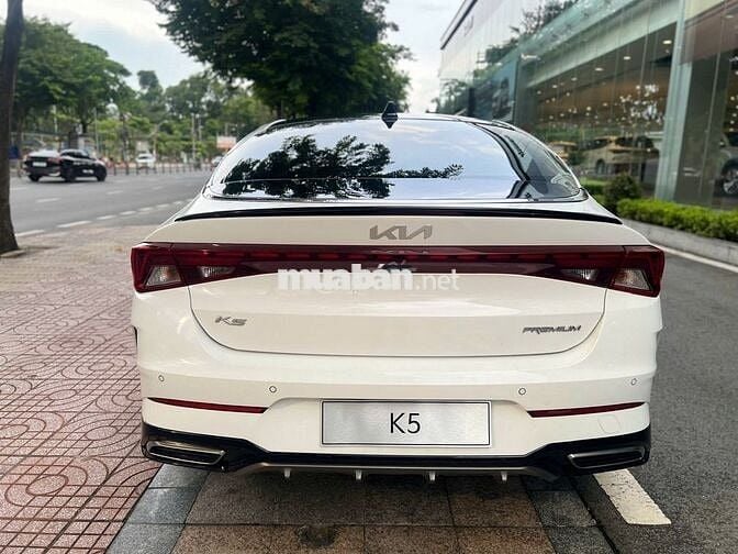 Kia K5 2022 2.0 Premium - 13000 km- Tặng Bảo hiểm