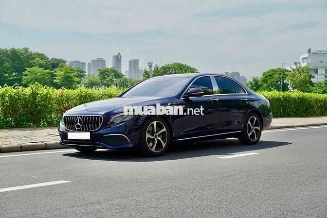 Mercedes E200 Sport 2019 - hiện đại lịch lãm