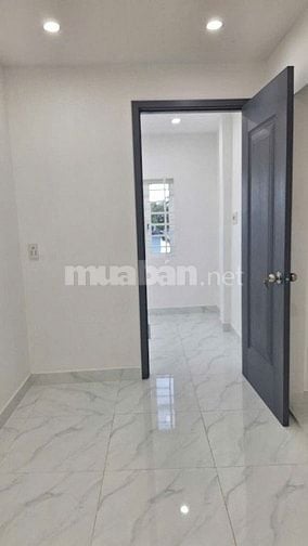 Cần bán gấp nhà mới, tuyệt đẹp, 1trệt, 2 lầu, Hẻm 330 Âu Dương Lân, P3