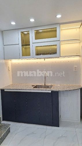 Cần bán gấp nhà mới, tuyệt đẹp, 1trệt, 2 lầu, Hẻm 330 Âu Dương Lân, P3