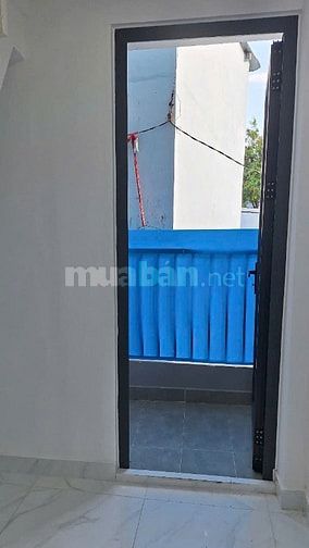 Cần bán gấp nhà mới, tuyệt đẹp, 1trệt, 2 lầu, Hẻm 330 Âu Dương Lân, P3