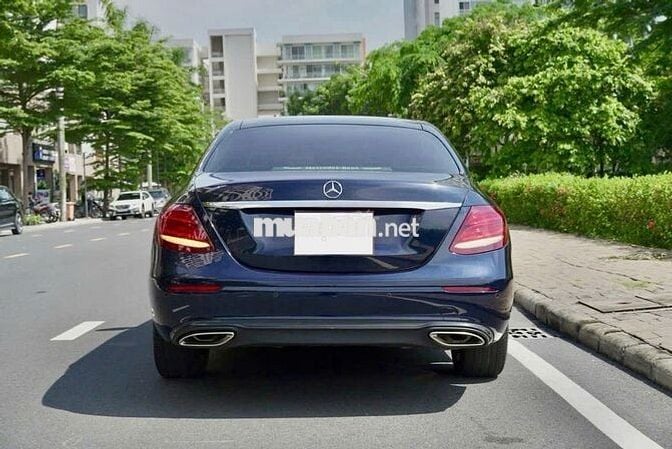 Mercedes E200 Sport 2019 - hiện đại lịch lãm