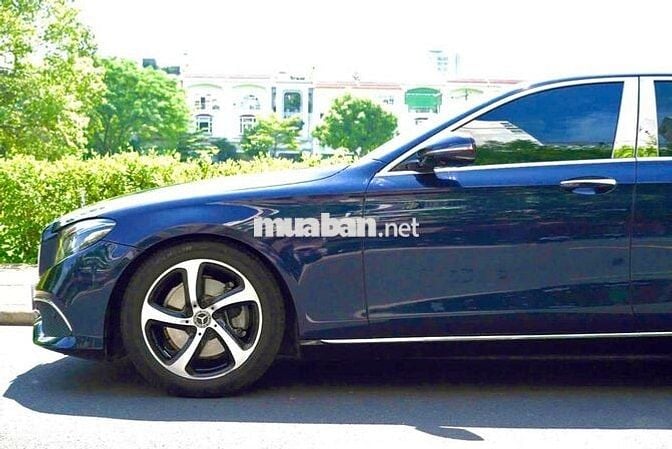 Mercedes E200 Sport 2019 - hiện đại lịch lãm