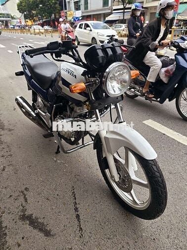 Siêu phẩm xe đặc chuẩn CSGT việt nam,Xe zin 100%