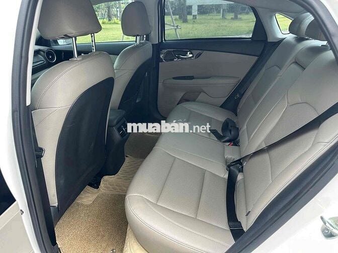 Kia Cerato 1.6 AT Luxury 2020 - 63000 km