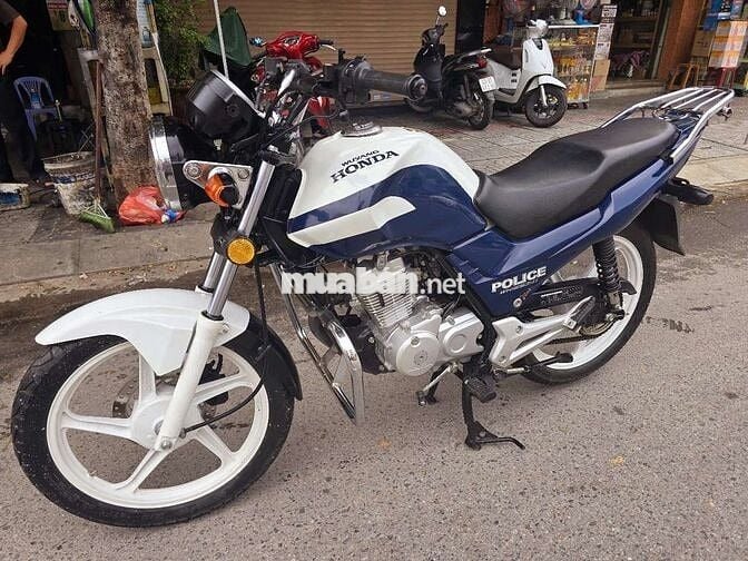 Siêu phẩm xe đặc chuẩn CSGT việt nam,Xe zin 100%