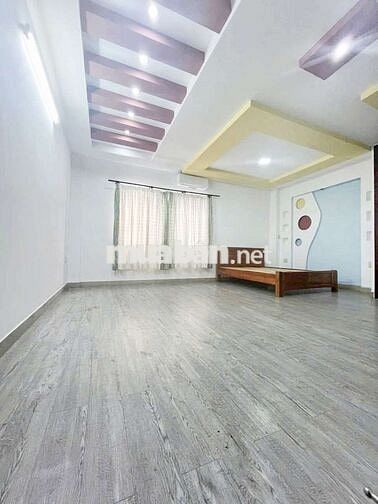 Nhà Mặt tiền kinh doanh khu Tên lửa - 6 x 20 - 5 Tầng - Có Hầm để xe