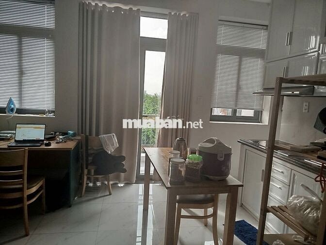 Tìm sv ở ghép phòng 40m2, full nội thất, gần SPKT, 1tr7/1 tháng