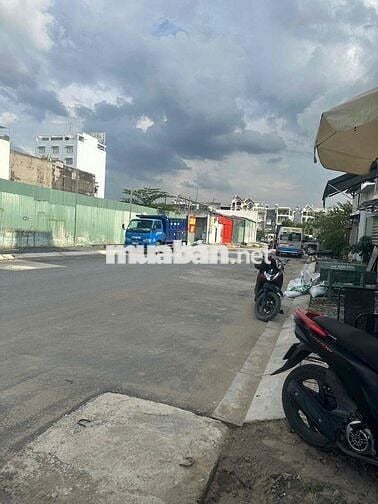 nhà đẹp cách võ văn kiệt 50m, 42m2, 1trệt2lầu 3PN, gần trường học, 8tr