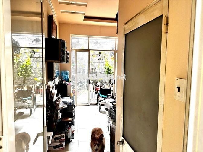 Chính chủ cần bán nhà tt hóc môn khu vực sầm uất ngay bùng binh lê lợi
